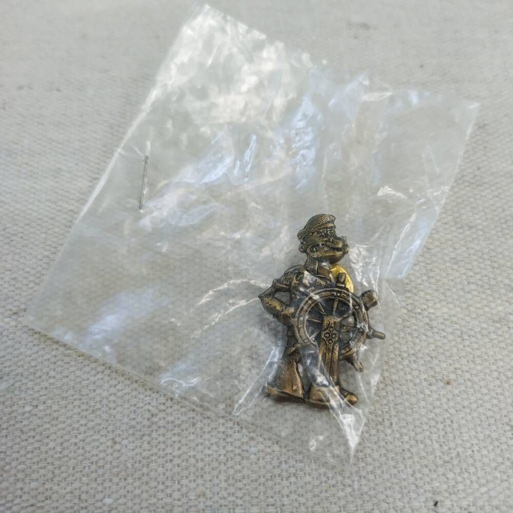 Popeye the Sailor golden butterfly clasp lapel pin 391